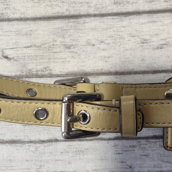 Coach Beige Leather Handbag - Picture 5 of 16